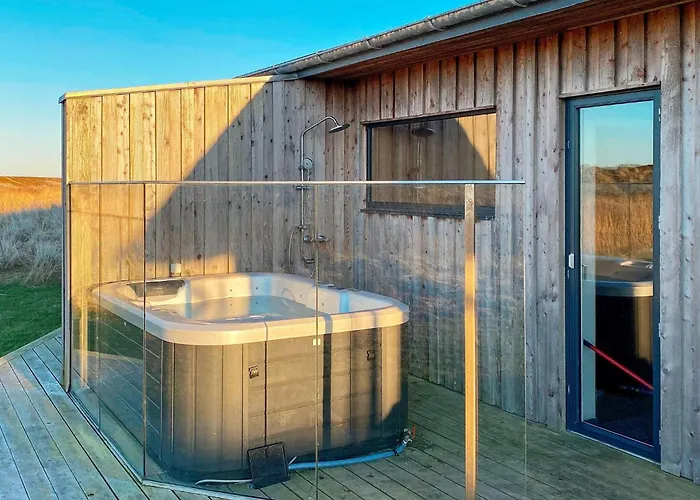 8 Person In Vestervig-by Traum *